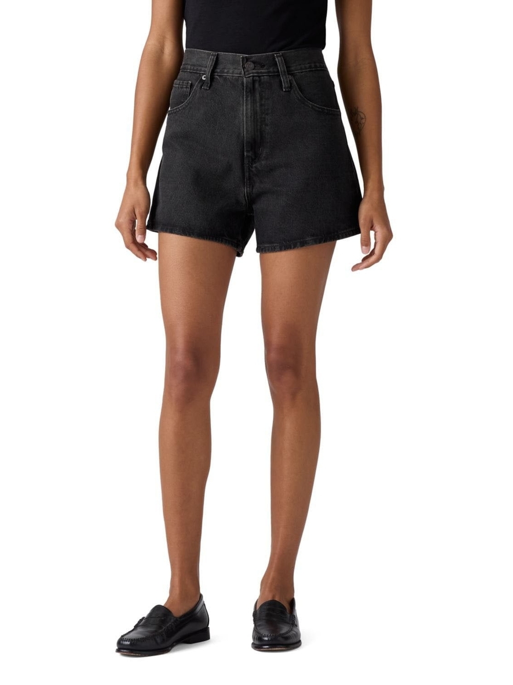 Levi's Women's High-Waisted Denim Mom Short  Sz.26